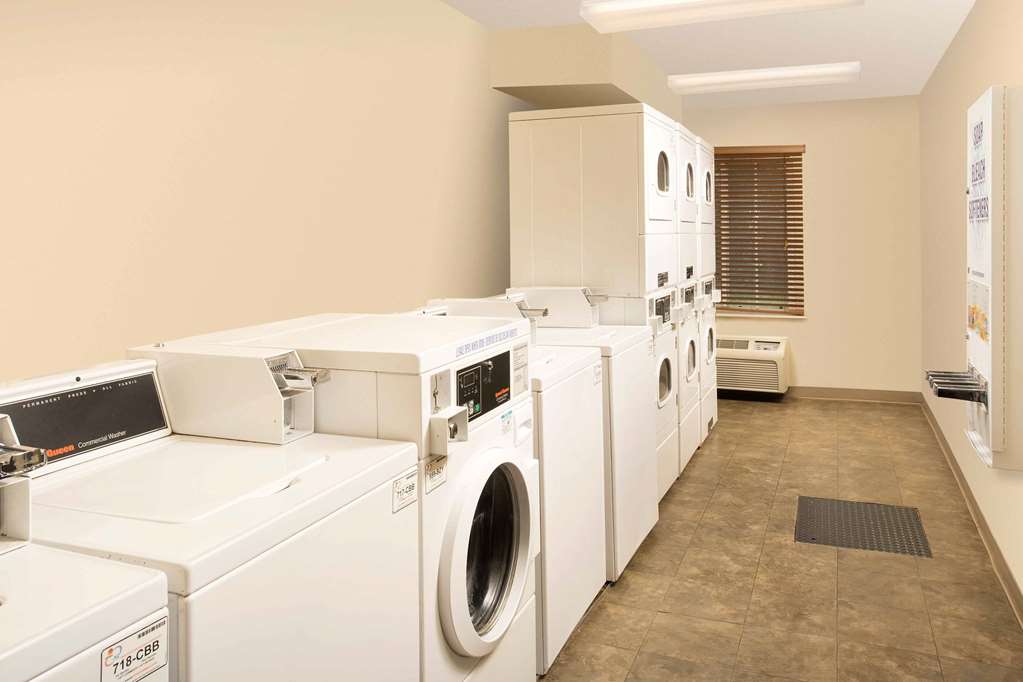 WoodSpring Suites Greenville Central I 85 - photo 12