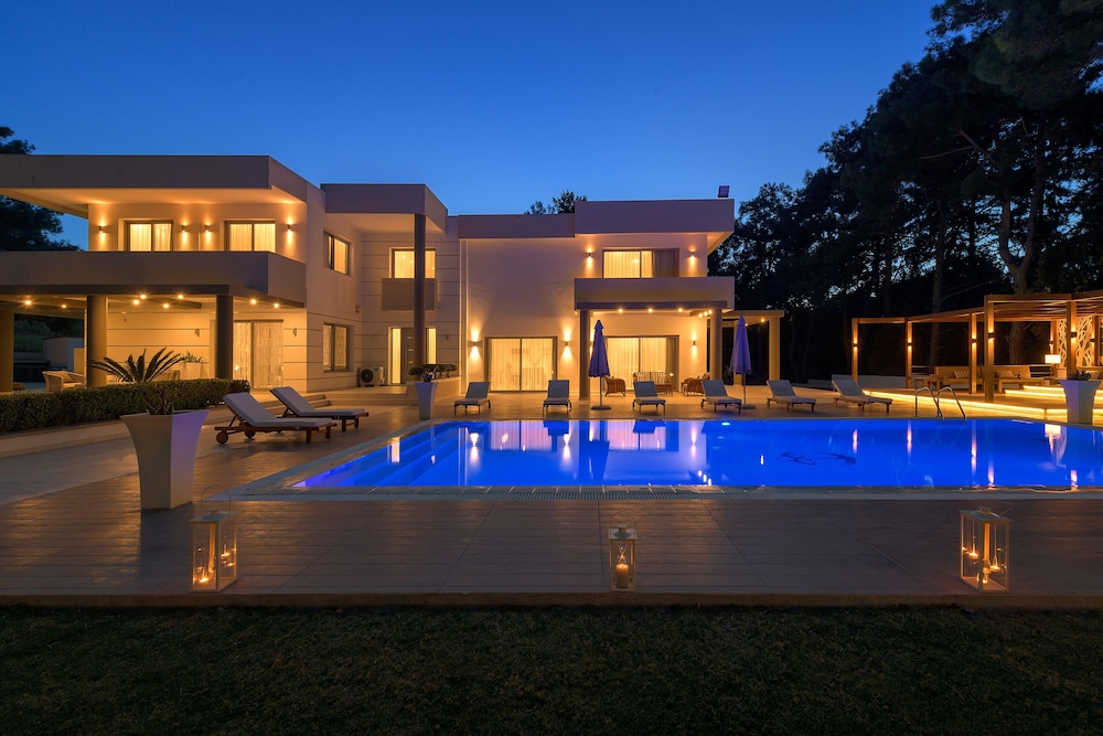 Bella Foresta Villa — 4-Star Luxury Hotel in Rodos, Greece
