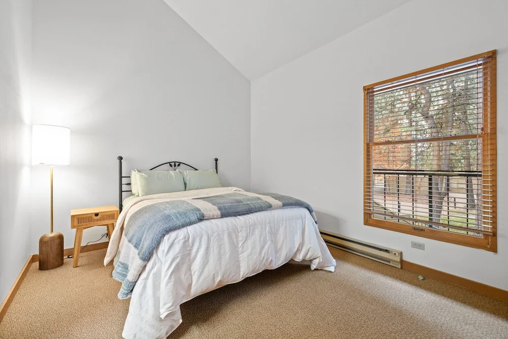 Scenic 1 Bedroom W Loft at Mount Bachelor Resort - featured photo