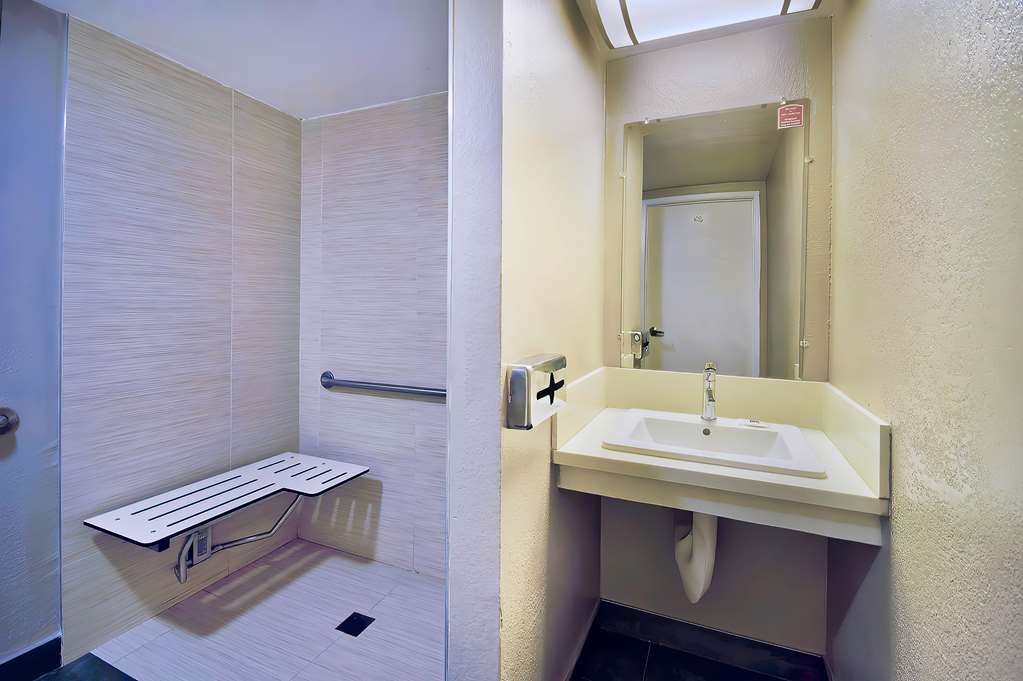 Studio 6 Suites Lawndale CA South Bay - photo 41