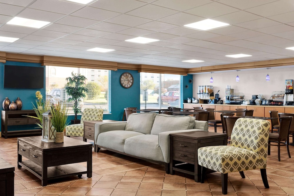 Baymont by Wyndham Elizabethtown - photo 4