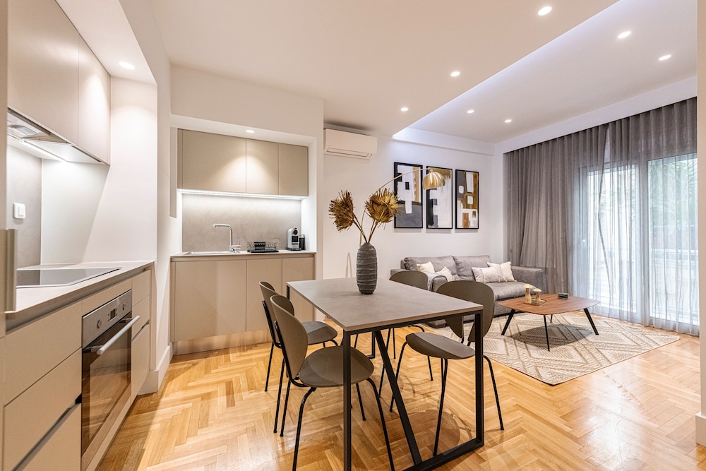 Phaedrus Living Executive Flat Kolonaki — 4-Star Luxury Hotel in Athens, Greece
