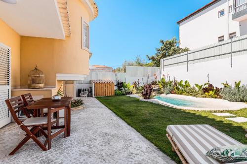 Casa do Rei Charneca — 4-Star Luxury Hotel in Charneca, Portugal