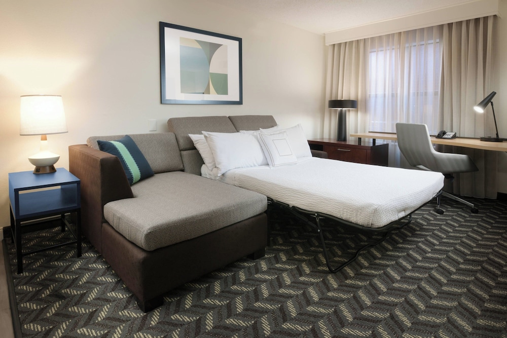 Residence Inn by Marriott Addison - photo 9