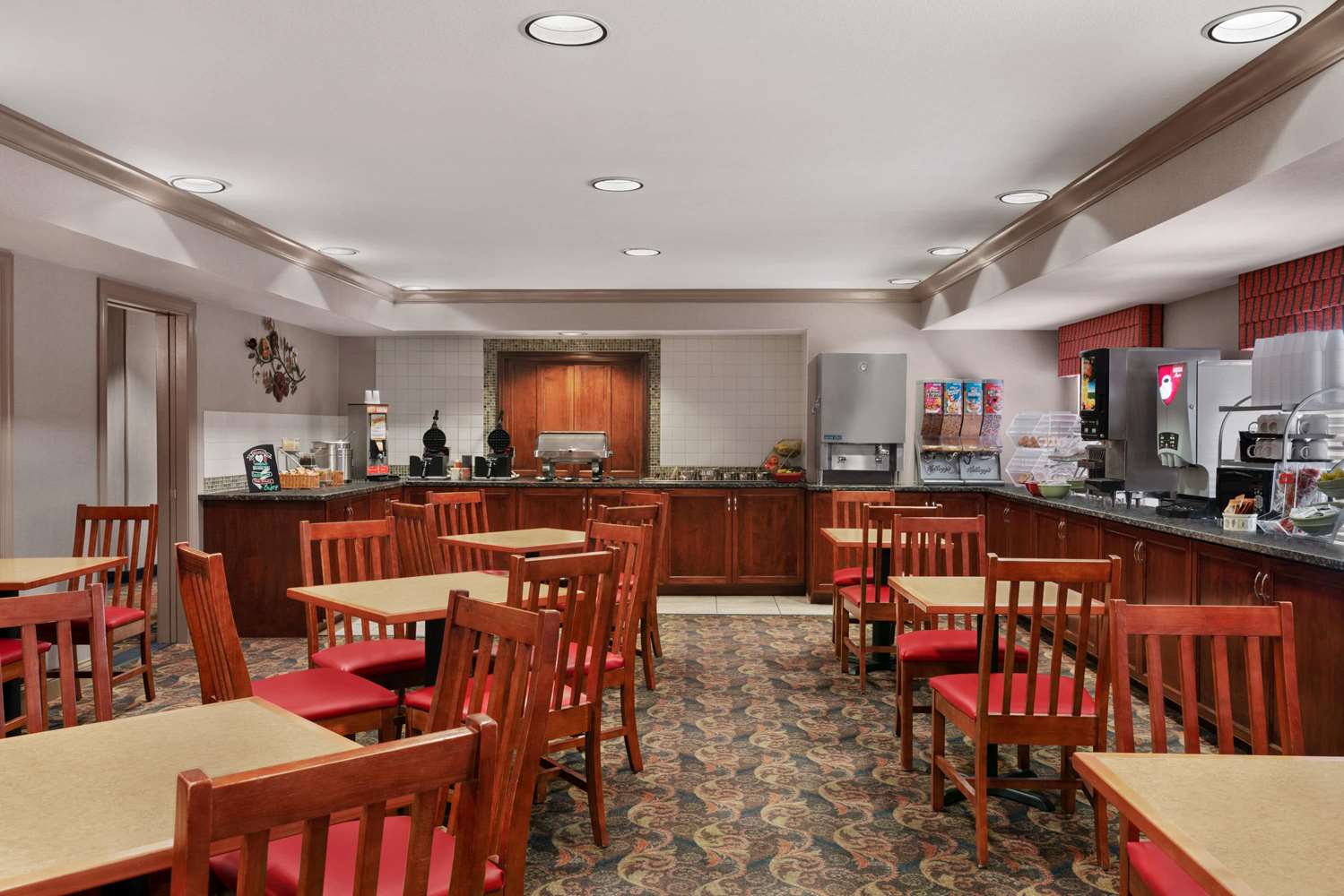 Lancaster Suites - photo 7