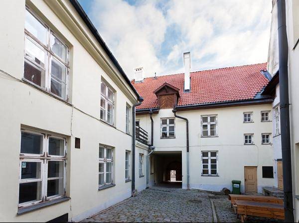 Knight House