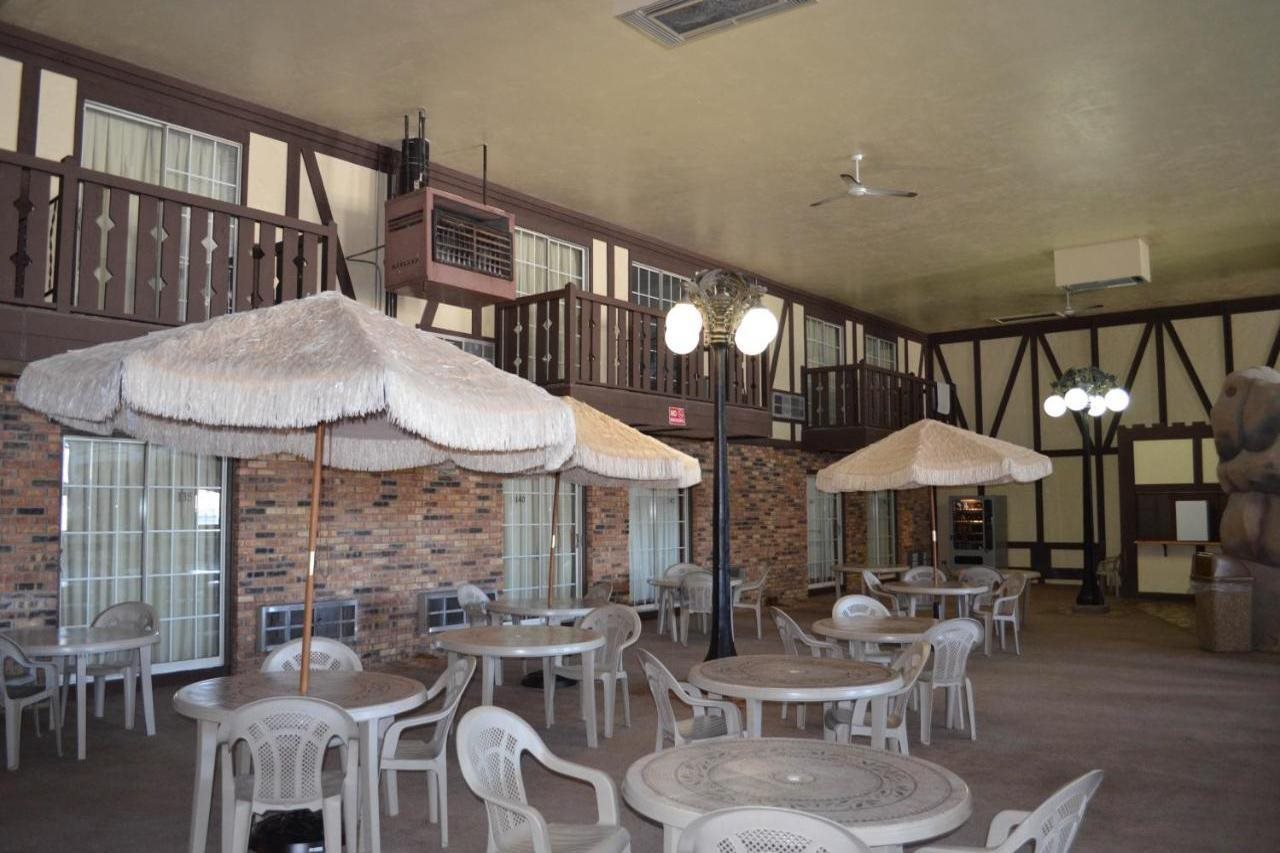 Travelodge Inn and Suites Muscatine - photo 11