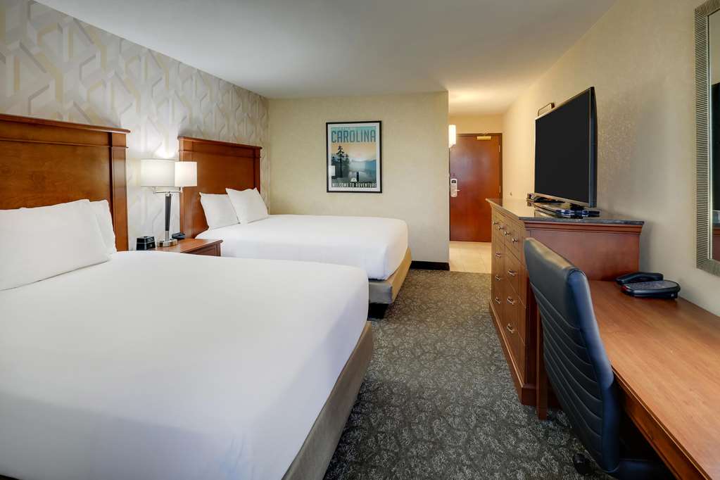 Drury Inn & Suites Charlotte University Place - photo 40