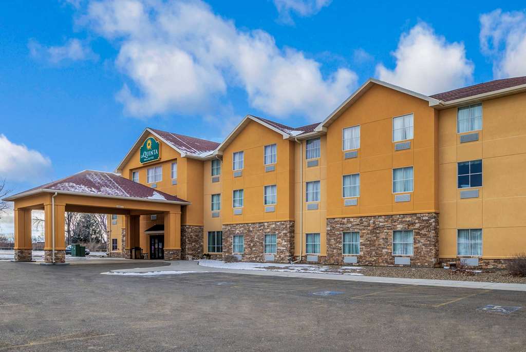 La Quinta Inn & Suites by Wyndham Glendive - photo 3