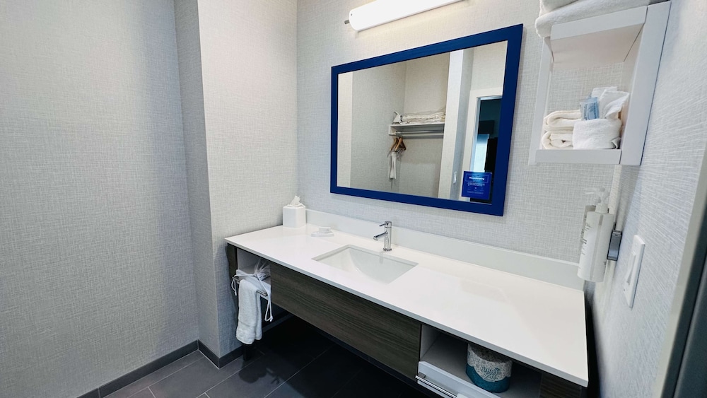 Hampton Inn & Suites Weatherford - photo 59