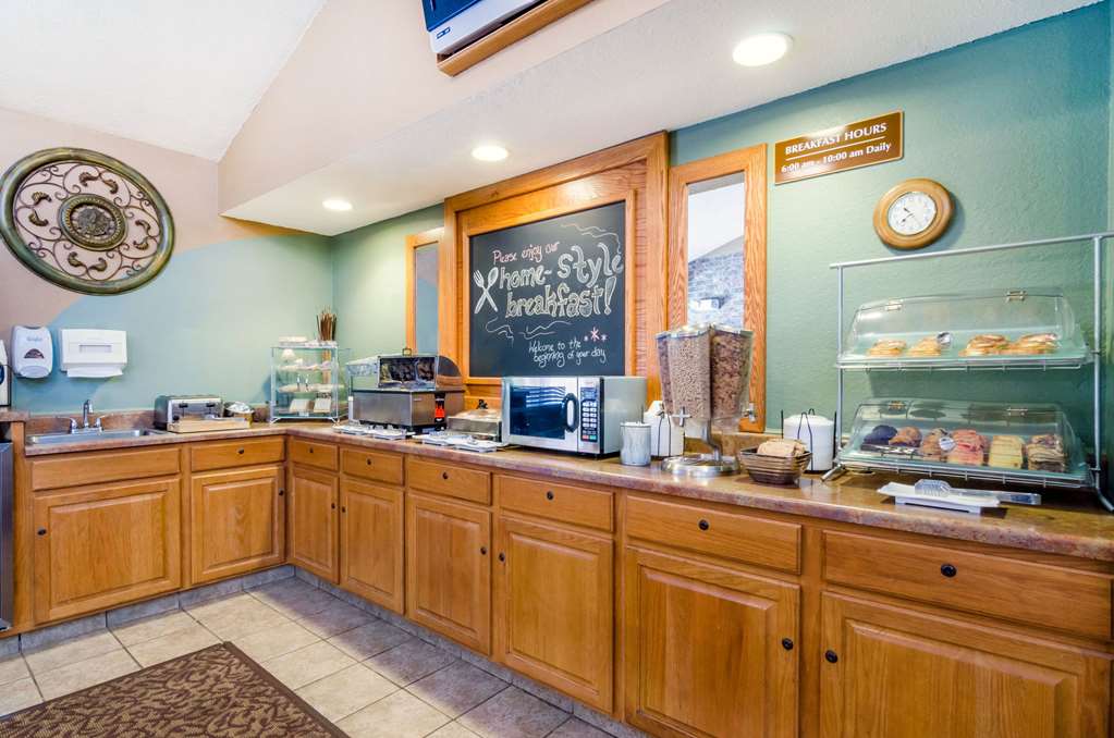 Rodeway Inn Hesston KS - photo 36