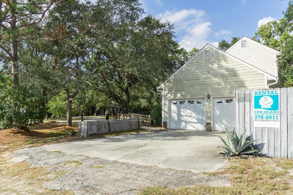 Windy Pointe by Oak Island Accommodations - photo 7