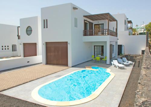 Villas Las Maretas — 4-Star Luxury Hotel in Teguise, Spain
