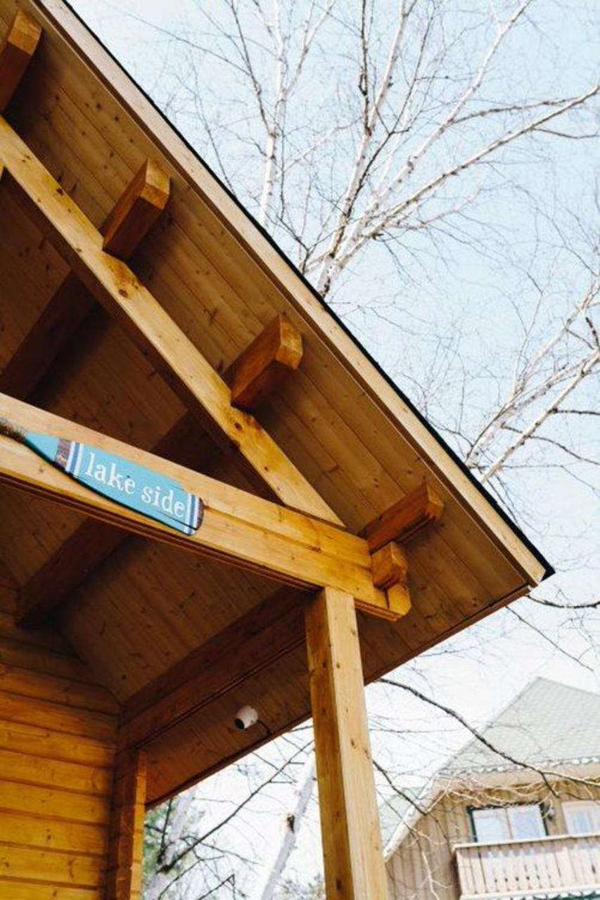 Lakeside Cottage On Muskoka Shores — 4-Star Luxury Hotel in Parry Sound, Canada
