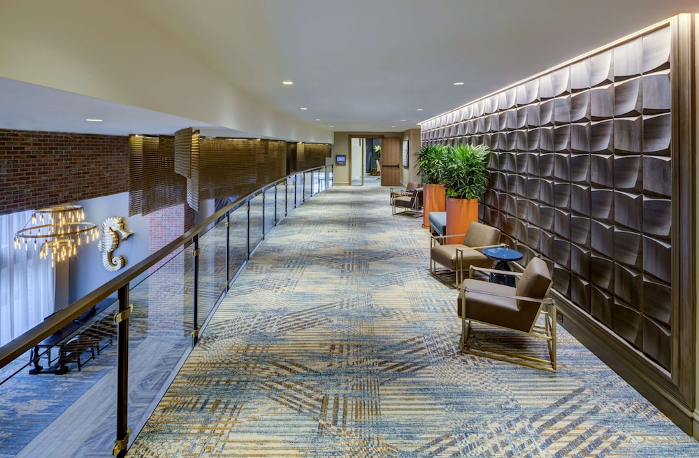 Embassy Suites by Hilton Virginia Beach Oceanfront Resort - photo 6