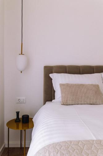 Brand New & Comfort Apartment L & L free parking close to beach