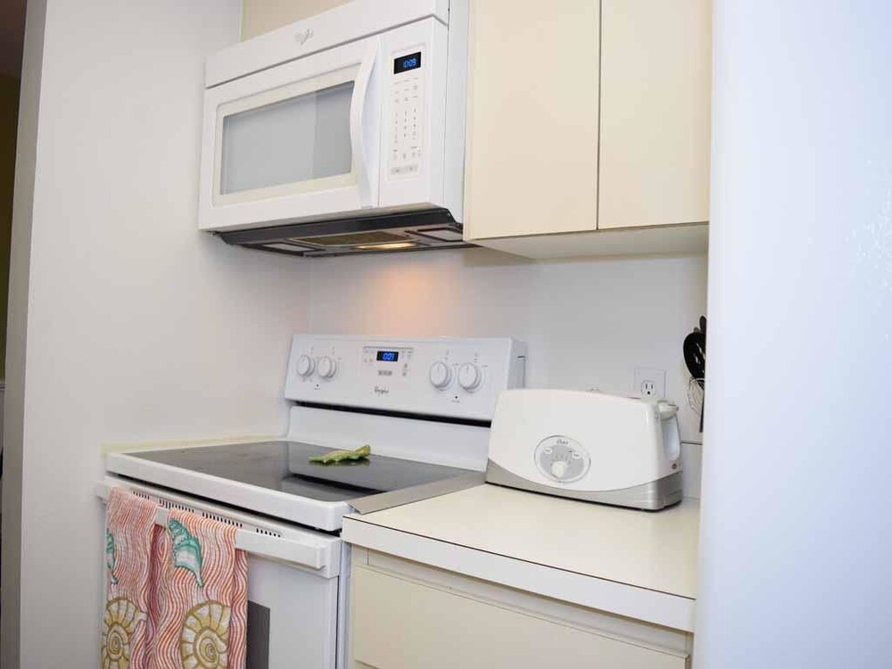 Waters Edge 102 N - photo 15
