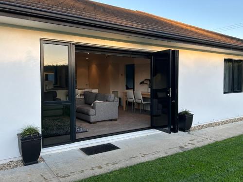 Cambridge Lodge — 4-Star Luxury Hotel in Cambridge, New Zealand