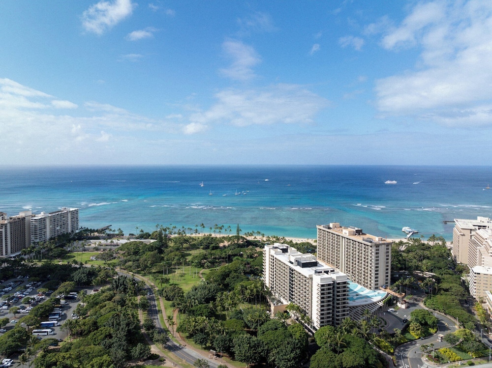 Luana Waikiki Hotel & Suites - photo 178
