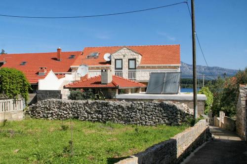 Apartments by the sea Lumbarda Korcula 4445 — 4-Star Luxury Hotel in Lumbarda, Croatia
