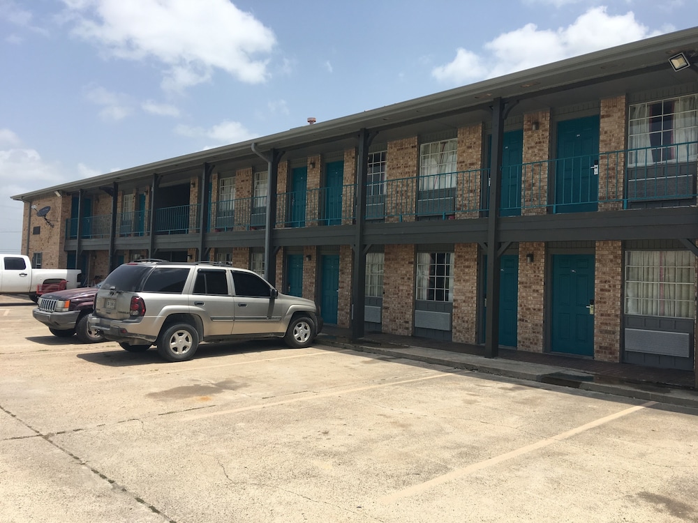 Chaparral Motel - photo 38