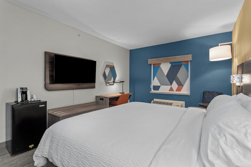 Holiday Inn Express Crockett by IHG - photo 16