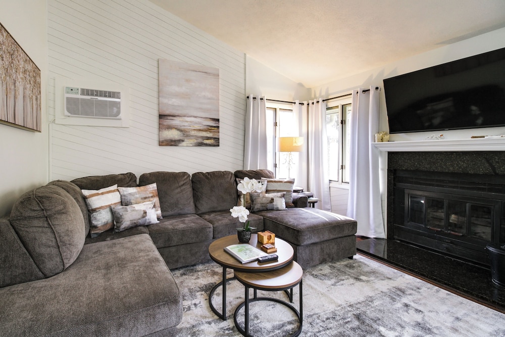 Wintergreen Ski Resort Condo w Golf Access - photo 4