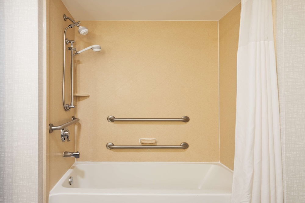 Hampton Inn & Suites Lanett West Point - photo 21