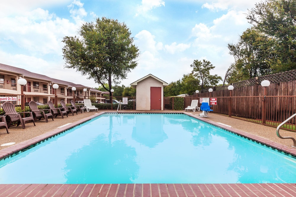Highland Inn Arlington - photo 20