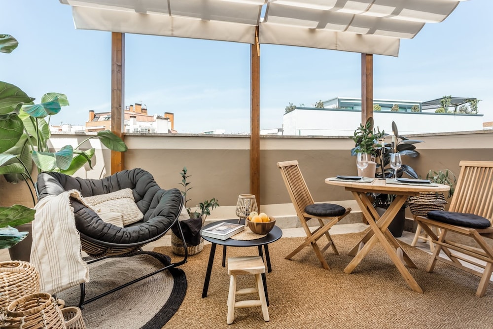 Lugbara 1 Bedroom and Terrace in Goya hotel Goya Madrid