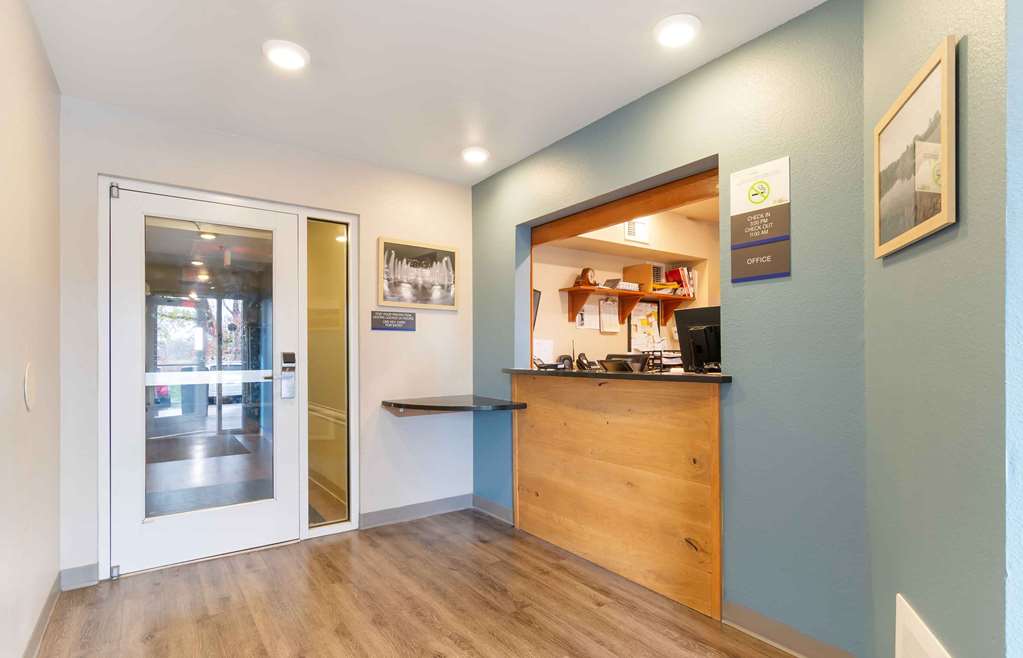 Extended Stay America Select Suites Kansas City Stadium - photo 4