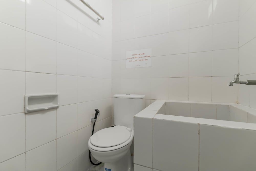 RedDoorz @ Rambang - last minute hotel in Palembang