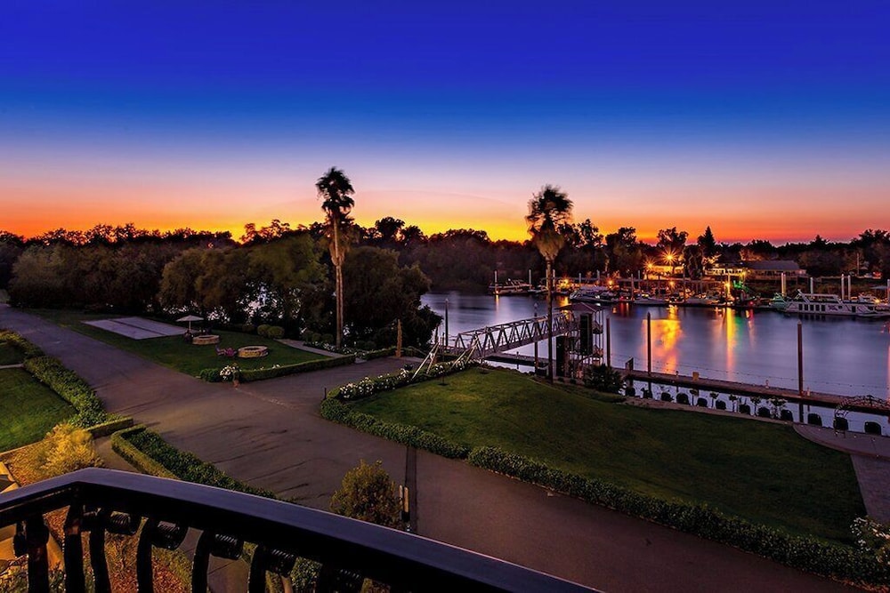 The Westin Sacramento Riverfront Hotel & Spa - photo 8