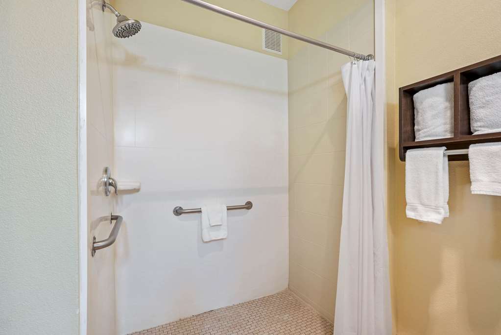 La Quinta Inn & Suites by Wyndham Boise Airport - photo 26