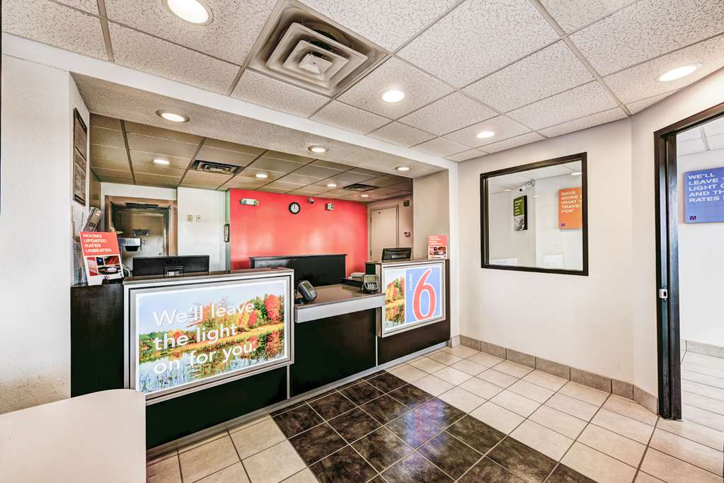 Motel 6 Niantic CT New London - photo 28