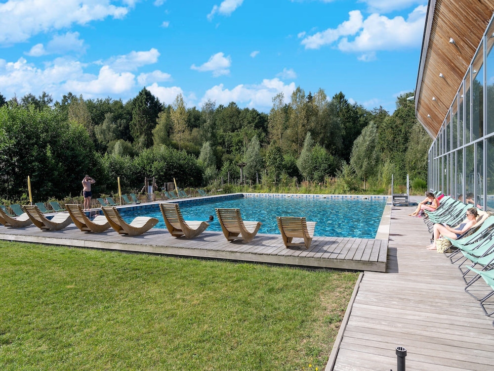 Luxurious Nature Escape