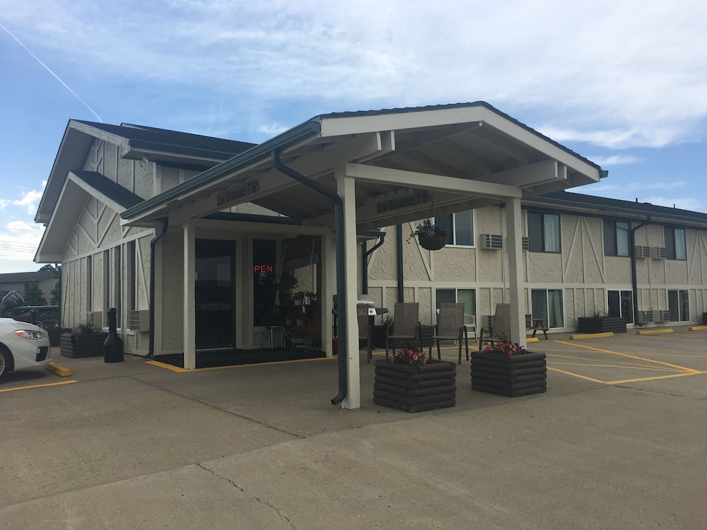 Mobridge Kountry Inn - photo 21