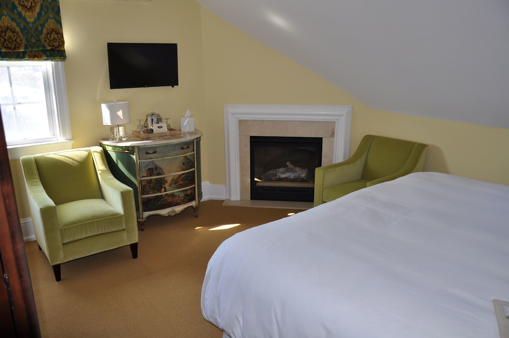 Peter Shields Inn & Restaurant - photo 12