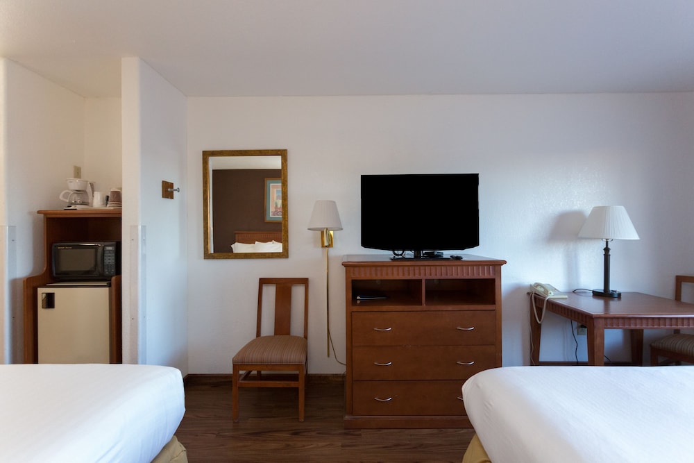 Vagabond Inn Executive Green Valley - photo 6