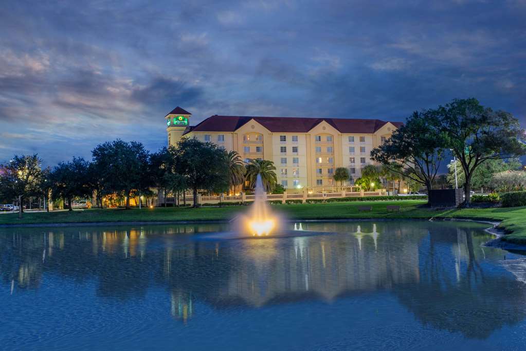 La Quinta Inn & Suites by Wyndham Jacksonville Butler Blvd - featured photo