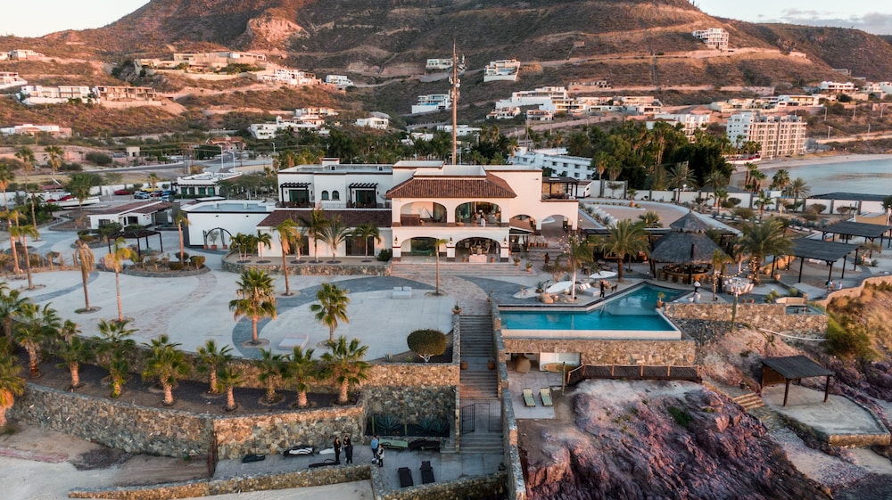Orchid House Baja & Beach Club — 4-Star Luxury Hotel in La Paz, Mexico