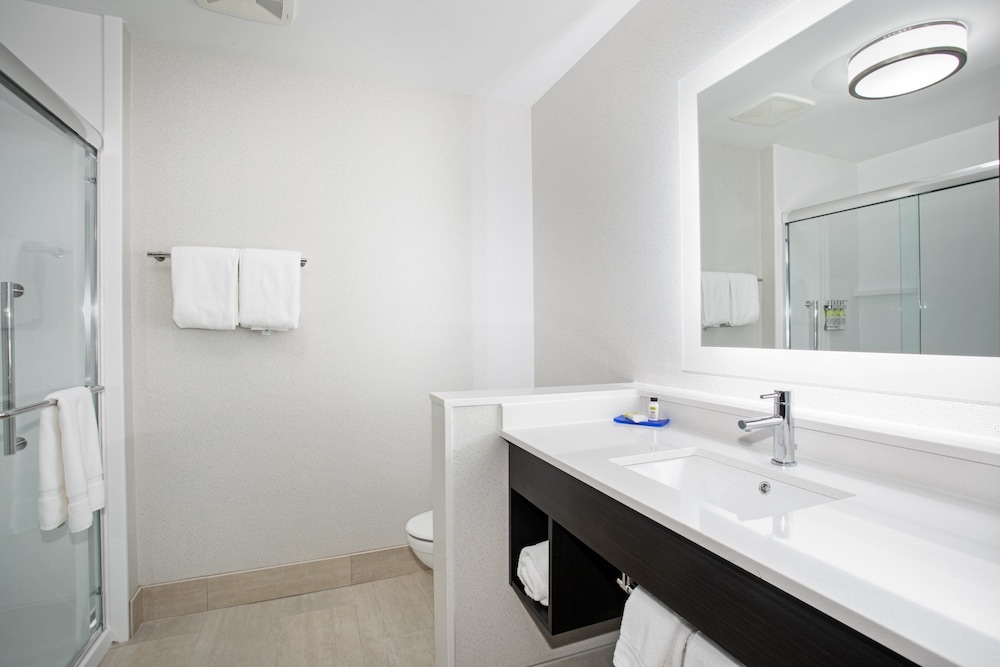 Holiday Inn Express & Suites Ely by IHG - photo 17