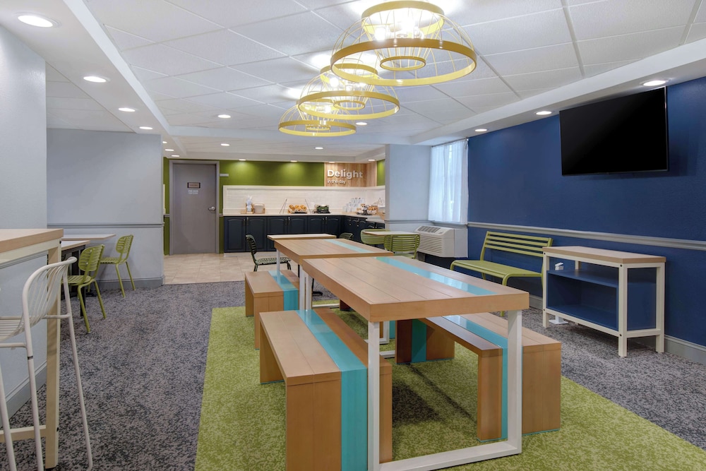 Spark by Hilton Rochester University Area - photo 39