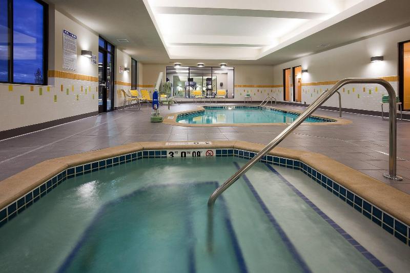 Fairfield Inn & Suites by Marriott St. Paul Northeast - photo 13