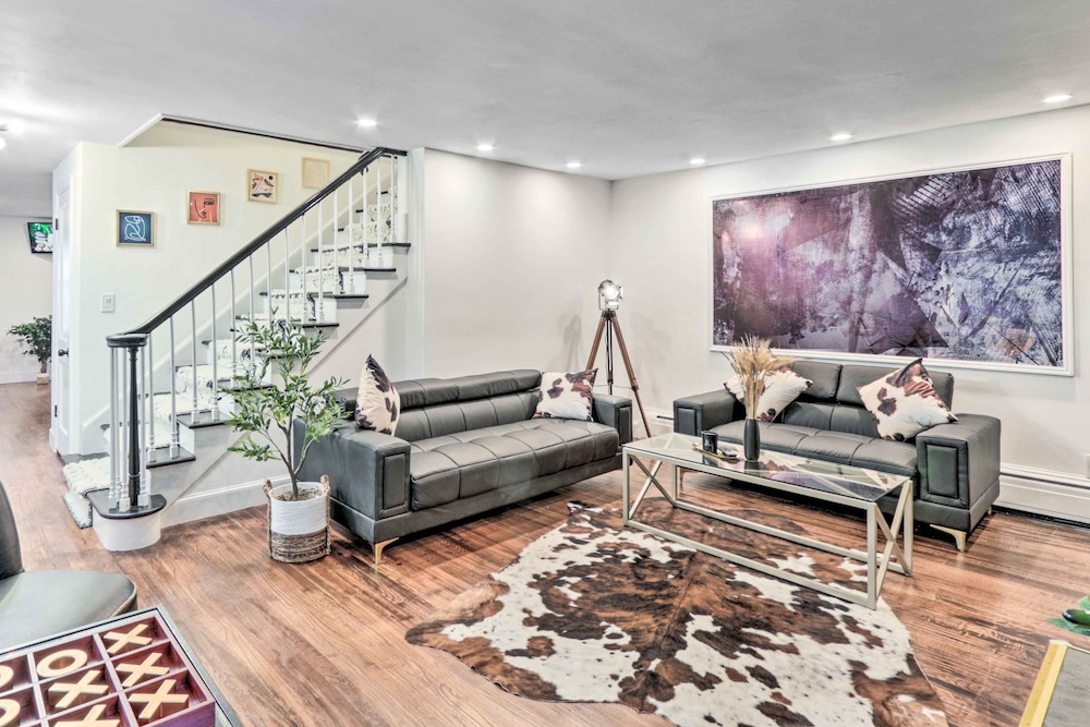 Upscale Waterbury Retreat with Indoor Hot Tub in Waterbury, United States