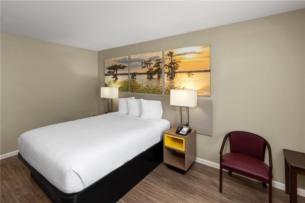 Days Inn by Wyndham Mountain Home - photo 30