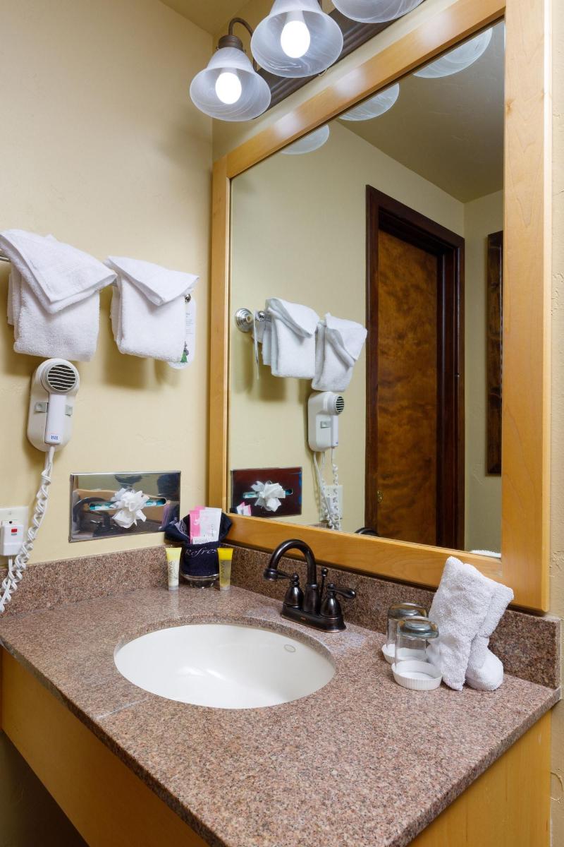 Elk Country Inn - photo 70