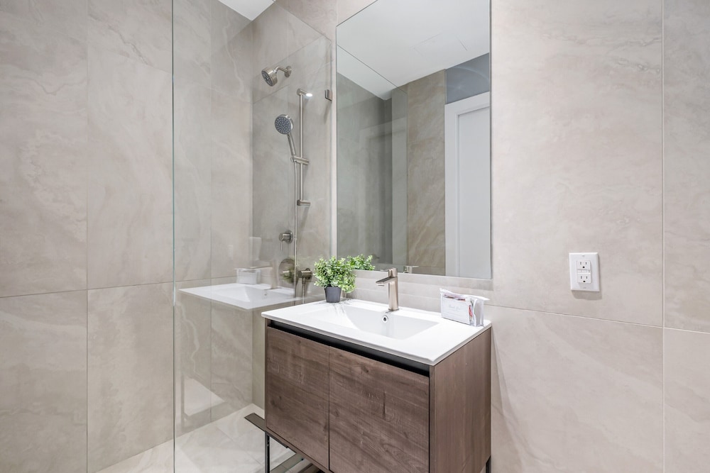 Global Luxury Suites at The Arches - photo 99