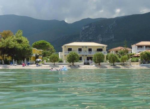 Beach House I&Ii — 4-Star Luxury Hotel in Zakynthos, Greece