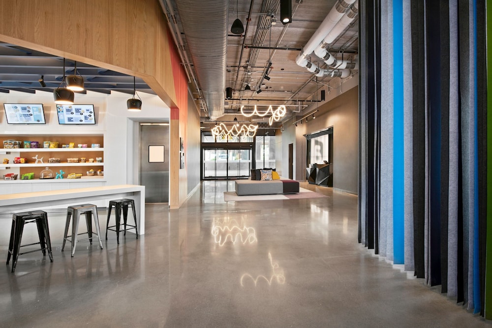 Aloft Kansas City Country Club Plaza - photo 35